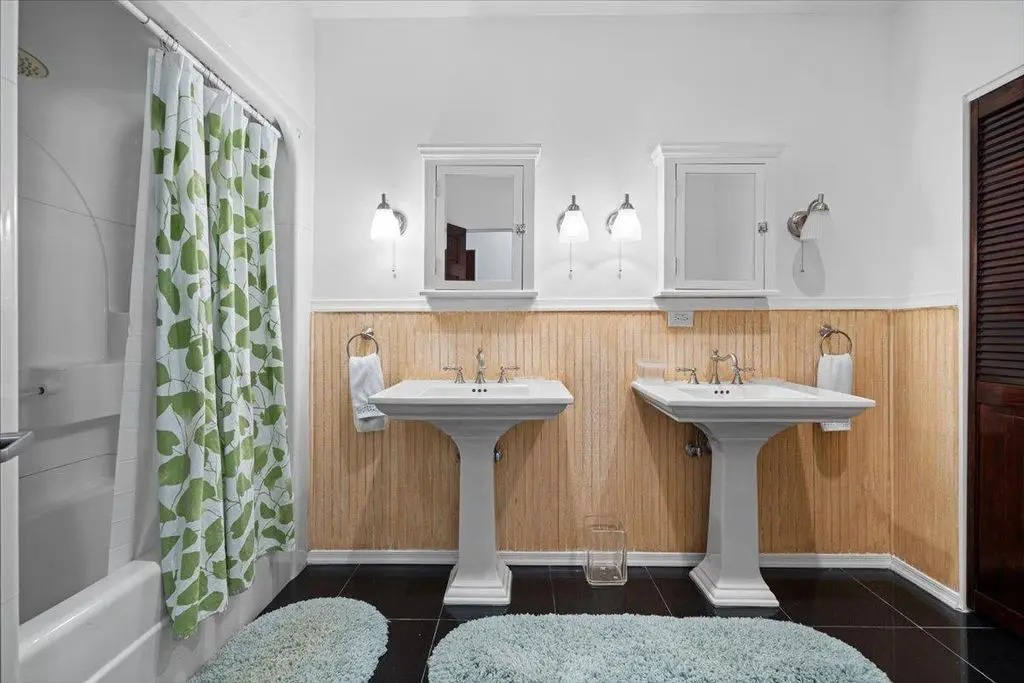 Квартира, 2497 м², 1 400 000$ — FAKTOR